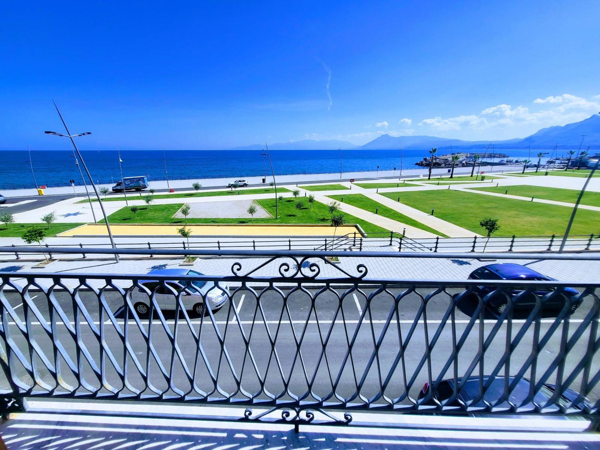 Seafront House Gabbiano Azzurro Lejlighed Santa Flavia Eksteriør billede